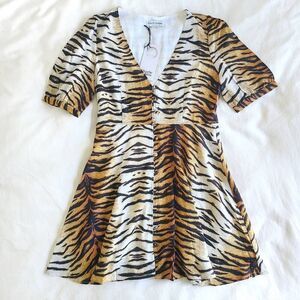 Charlie Holiday Women's Size 6 Brown‎ Avoca V-Neck Animal Print Mini Dress
